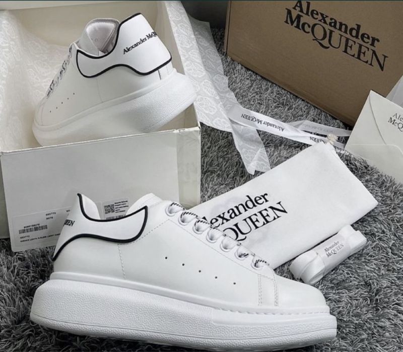Adidasi Alexander Mcqueen albi negri piele