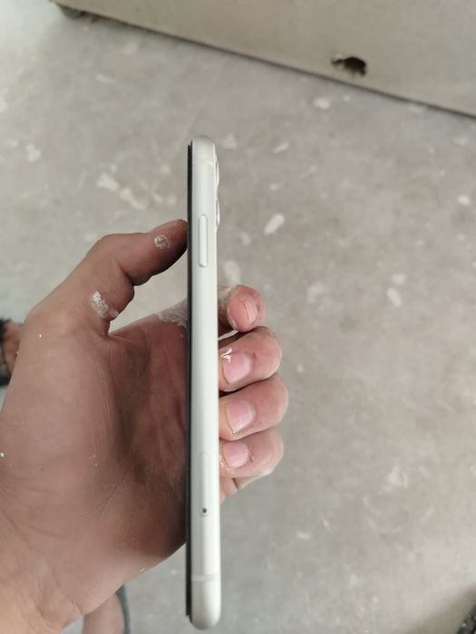 Iphone 11 holati idyal 128talik ochilmagan yomky 70