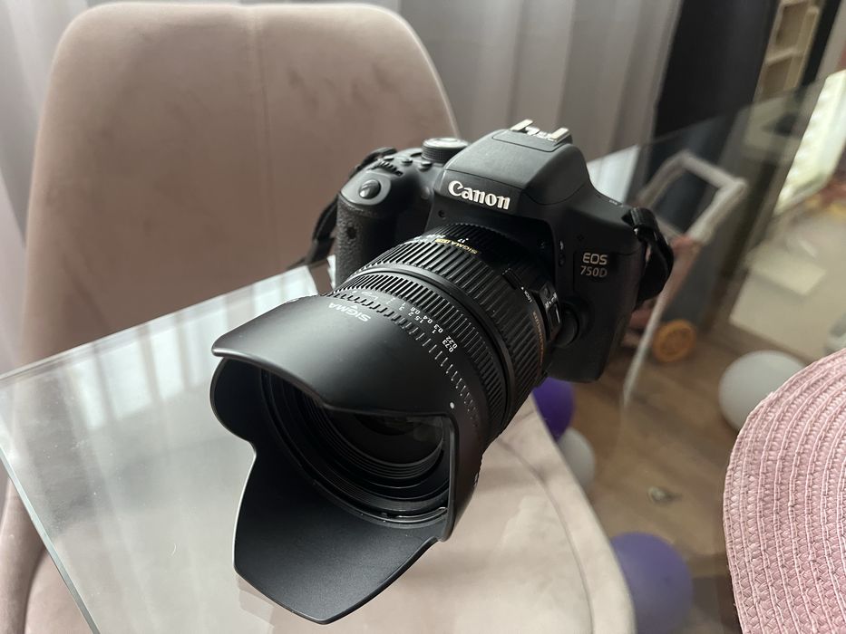 Canon EOS 750D + 50mm 1.8f + sigma 17-70mm 2.8f