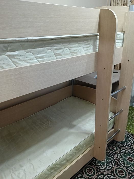 Продам двухъярусная кровать