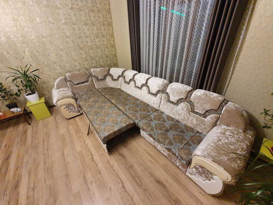Продам диван 4 метра