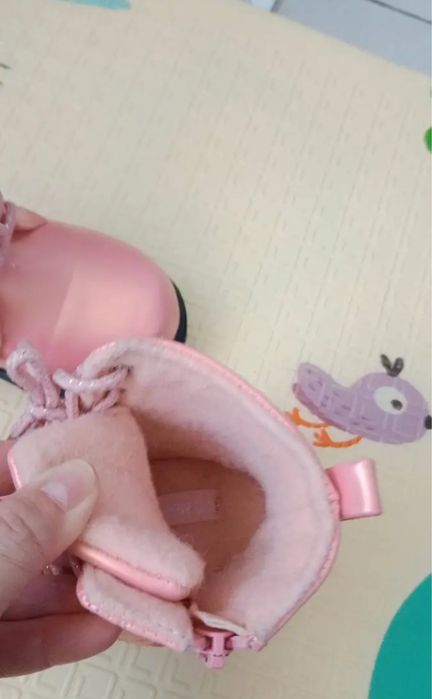 Продам ботинки на девочку