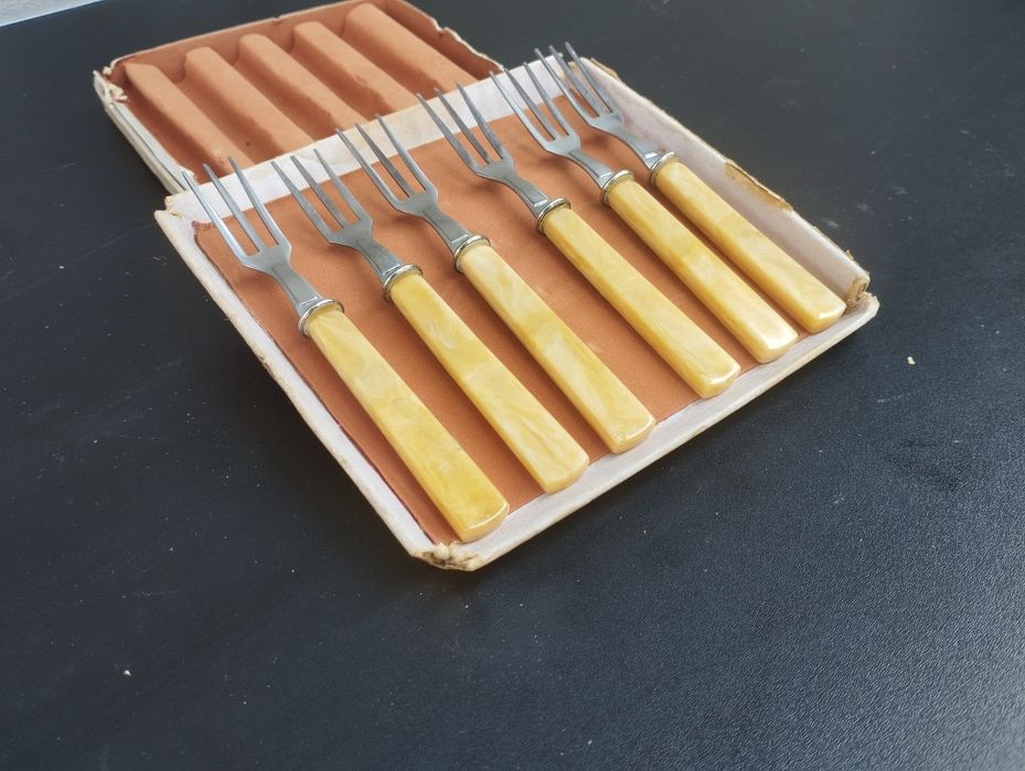 Комплект руски вилички за десерт