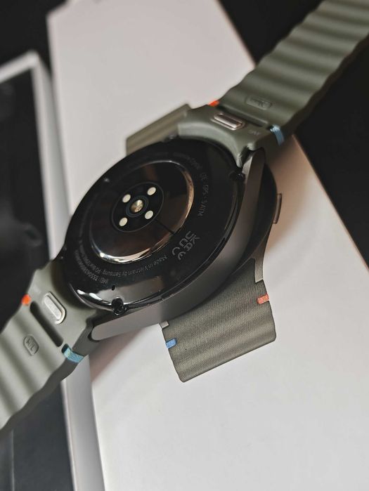 Samsung Galaxy Watch 7 44mm LTE (+подарък каишка по избор)