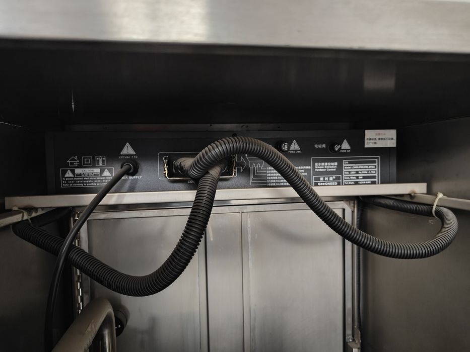 Продам посудомоечную машину