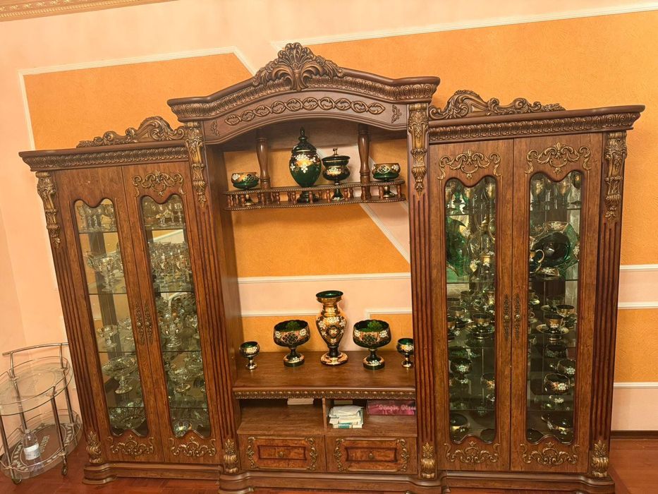 Стенка для гостиной  б/у