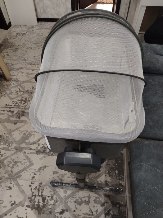 Продам электронную манеж - кровать