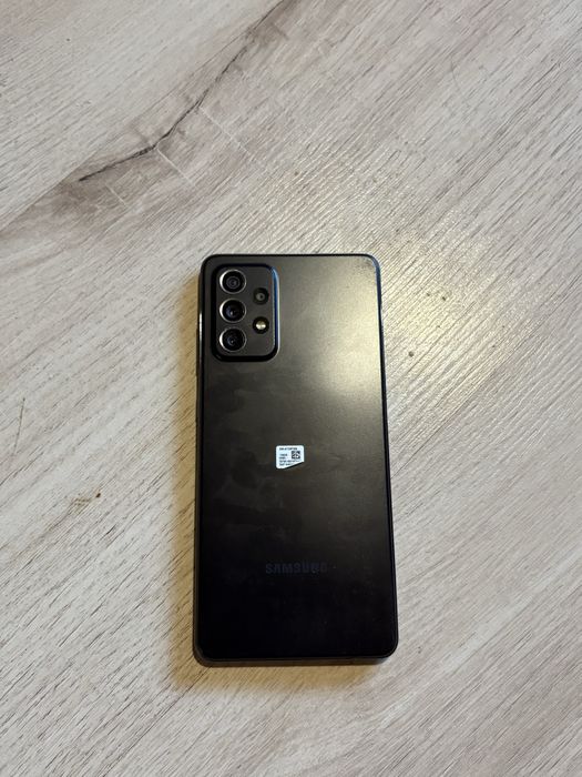 Samsung Galaxy A72 - 128GB / 6GB RAM - Отлично състояние