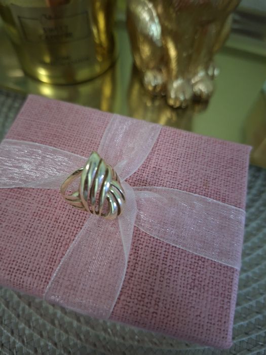 Дамски златен пръттен