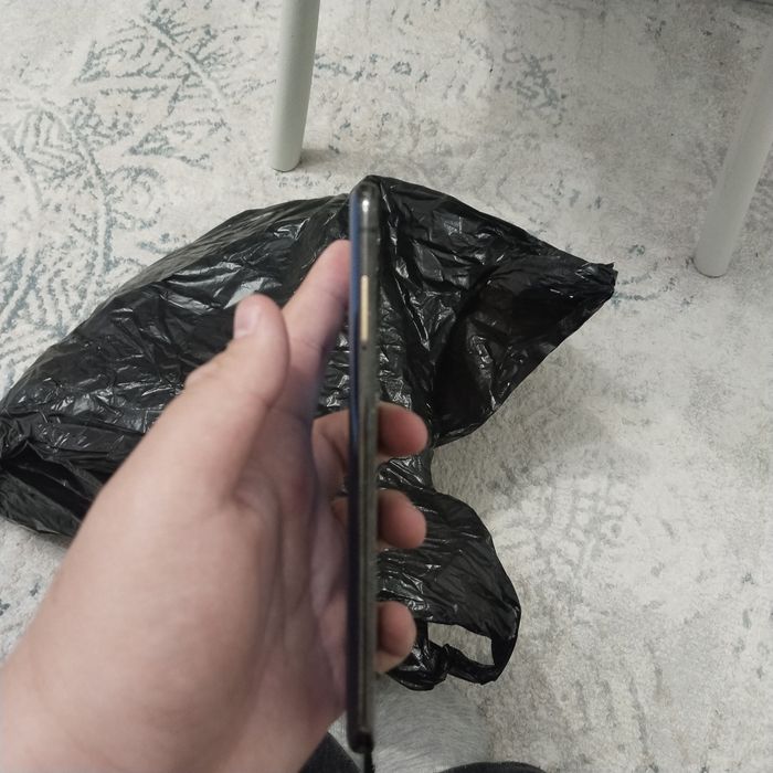 Срочно продам телефон 25к с торгом 20