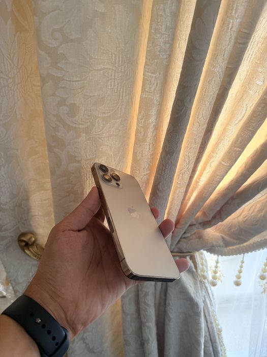 iPhone 13 Pro Max 256Gb - В отличном состоянии