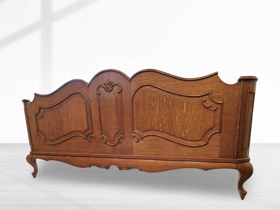 Комплект спалня масив с два броя нощни шкафчета