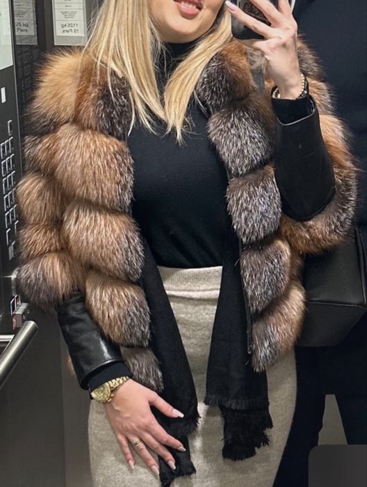 Haina de blana maro cu negru