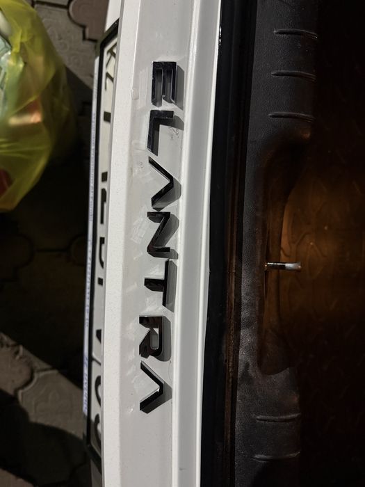 Продам эмблема Hyundai ELANRA