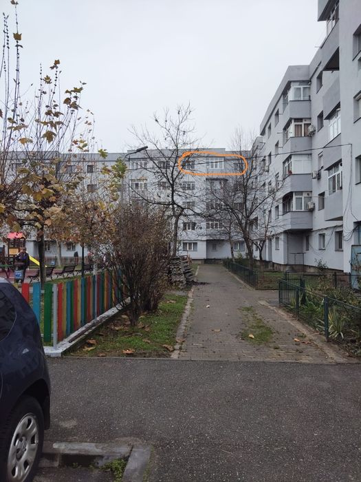 Vând apartament 2 camere in Rovinari