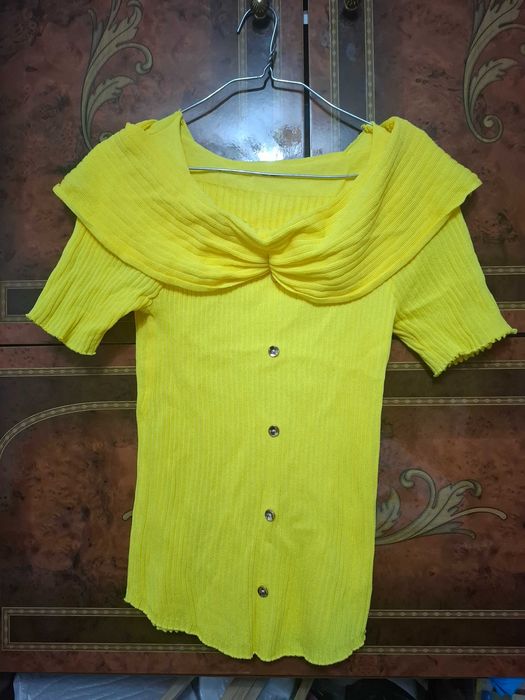 Продам кофты разные