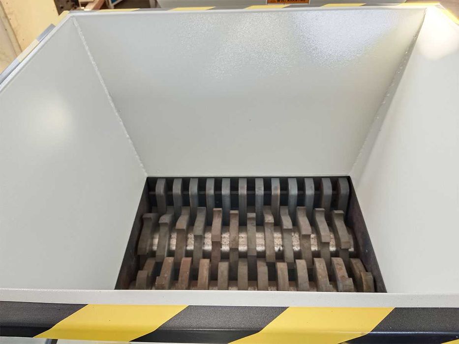 Индустриален шредер за дробене на бутилки, пластмаса и др. V180CN