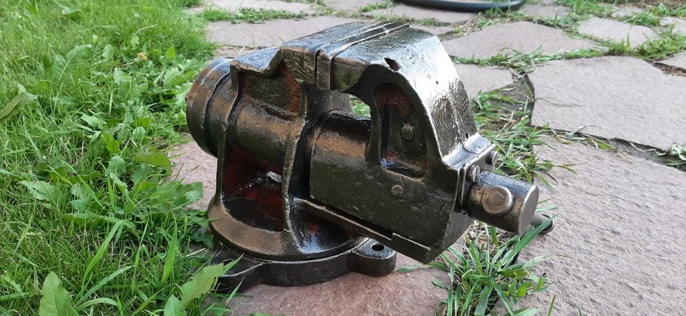 Тиски  СССР продам