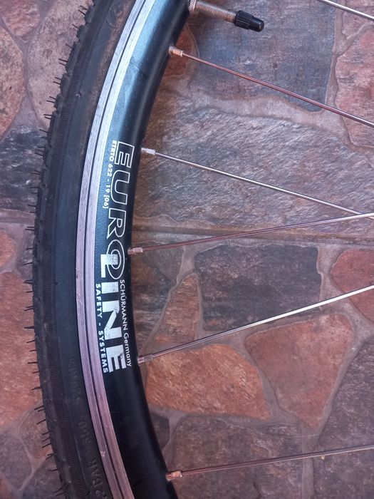 Vând două roți bicicletă pe 28 inch!