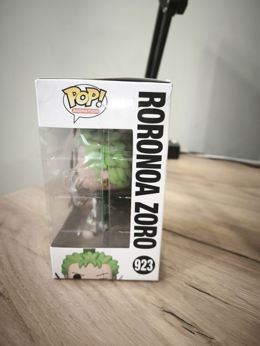 Funko POP One Piece — Roronoa Zoro #923 (Оригинал)