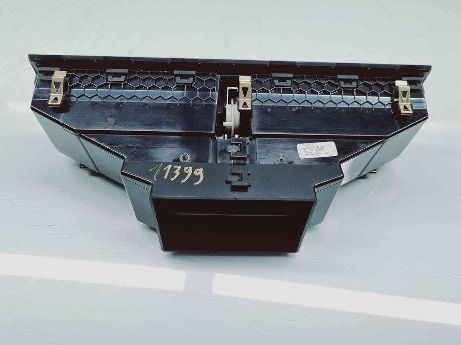 Grila aerisire centrala Skoda Fabia 3 Combi (NJ5) [Fabr 2014-2022] 6