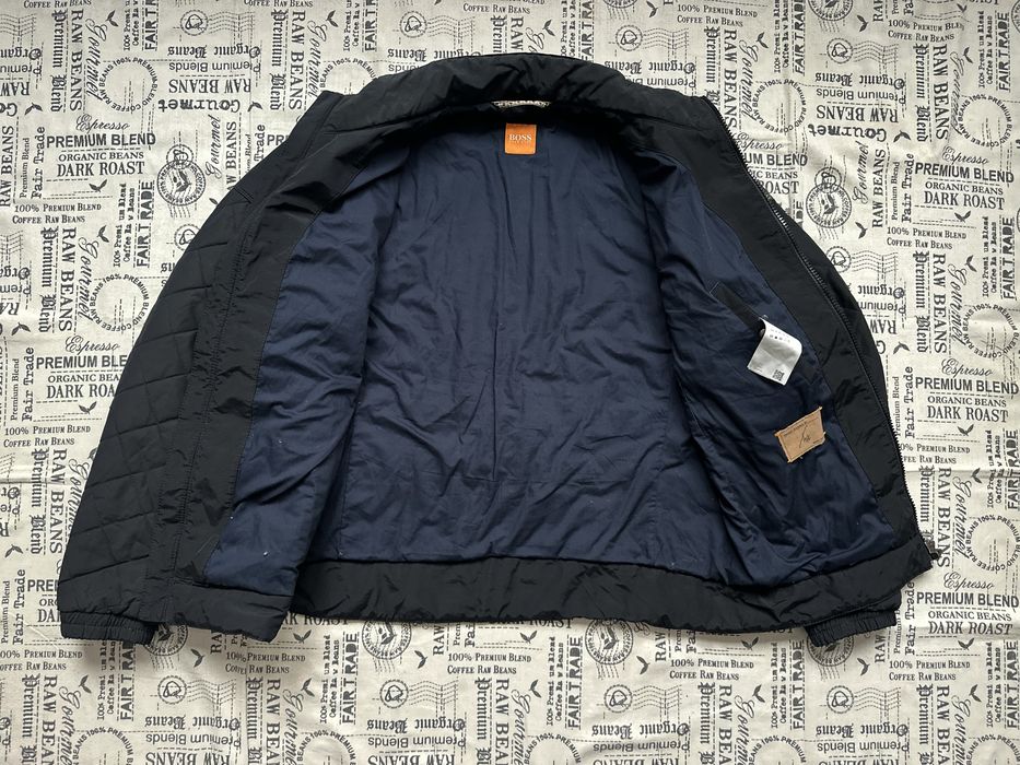 Hugo Boss original яке.XL