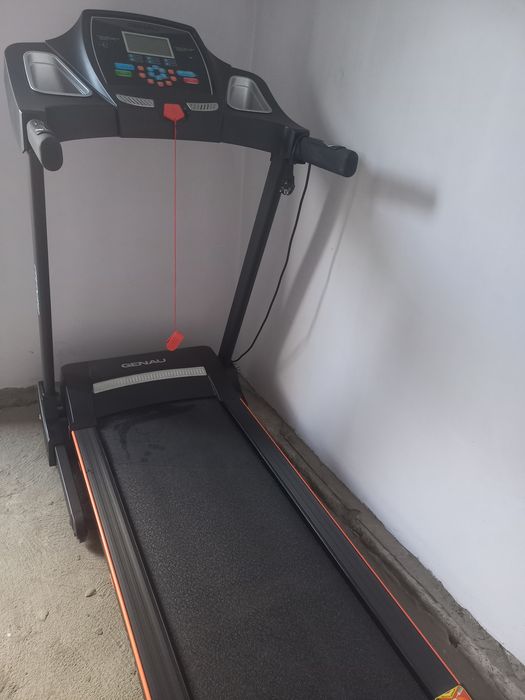 Продам беговую дорожку