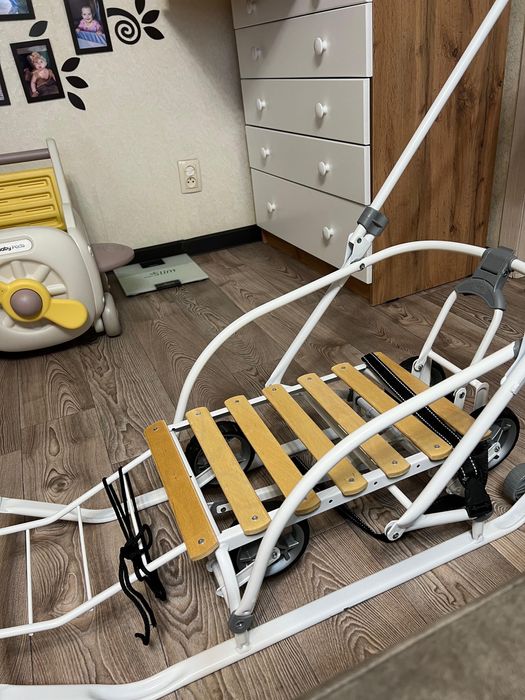 Продам санки новые