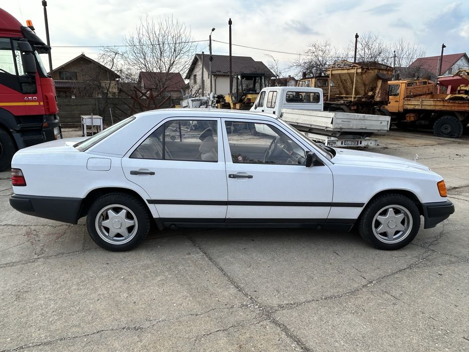 Mercedes-Benz W124 Vehicul Istoric