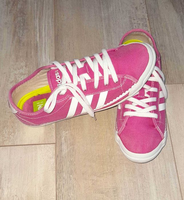 Юношески кецове Adidas 37 номер