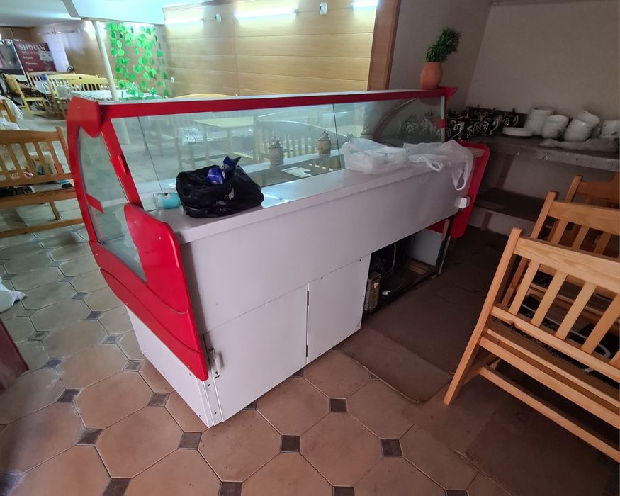 Витрина холодильник