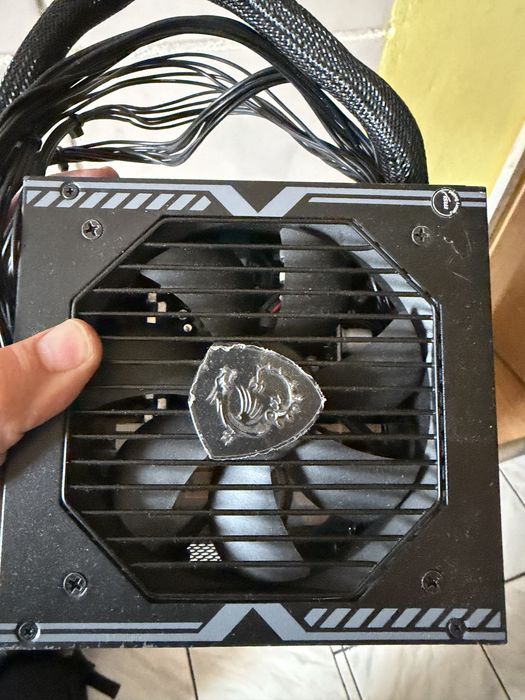 Vand sursa pc Msi 650w