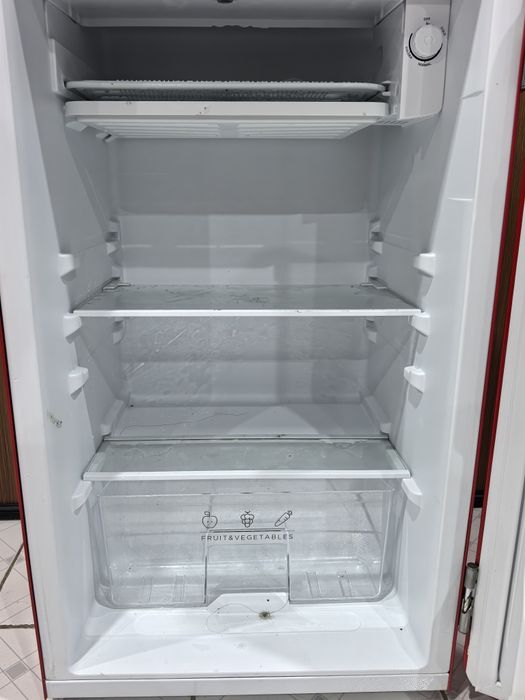 Маленький холодильник