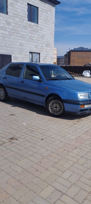 Продам автомобиль Венто.