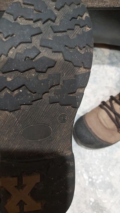 Продам детскую обувь