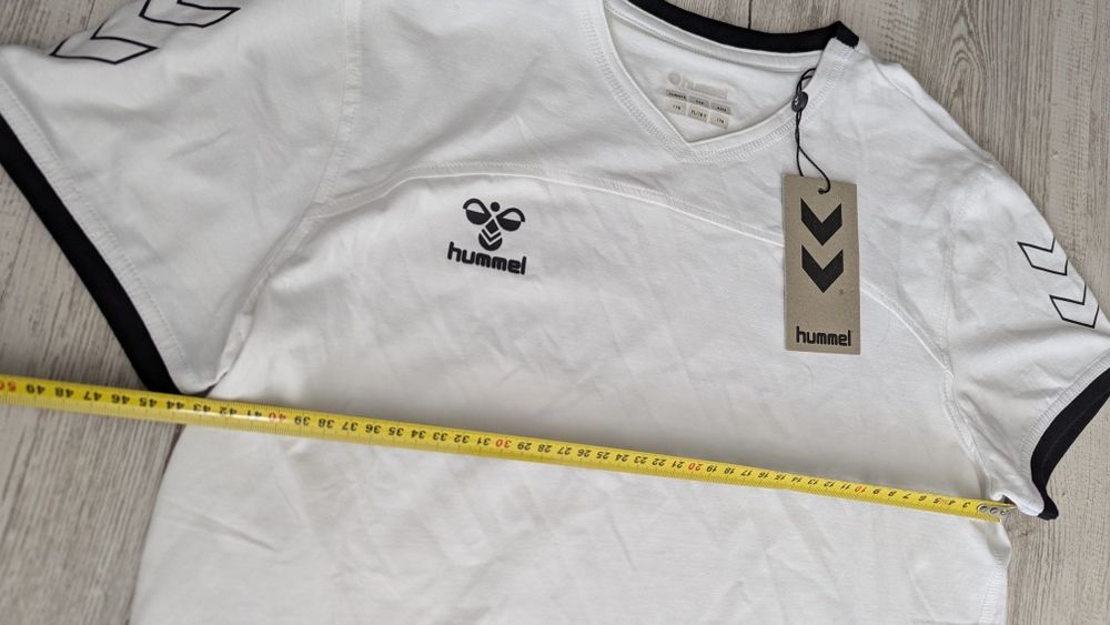 Tricou nou sport mărimea S firma Hummel
