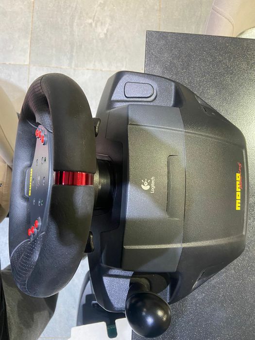 Руль momo Logitech