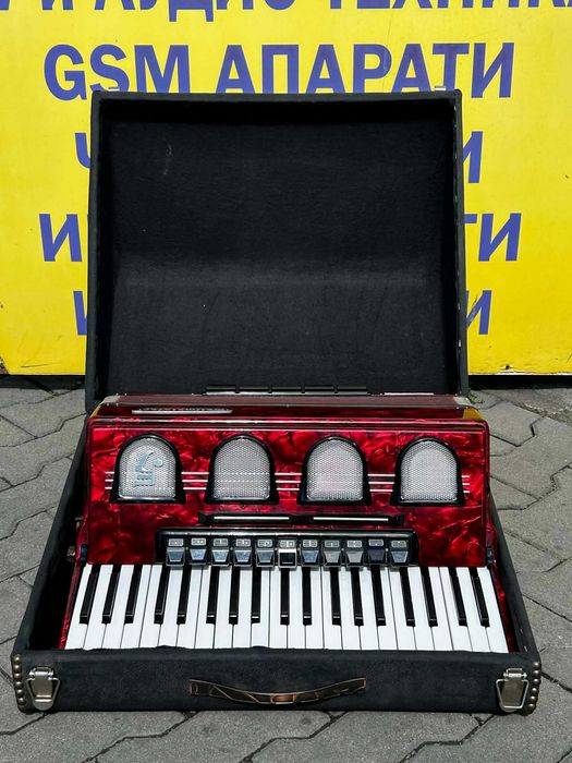 Акордеон WELTMEISTER Stella 120 баса / Като нов