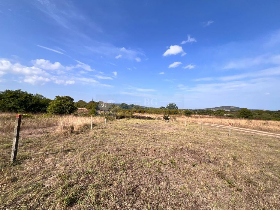 Продава се Парцел в Черноморец - 600 кв.м за 50 €/кв.м - Снимка #4