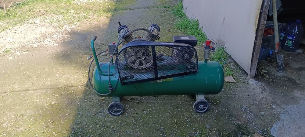 Kampiresor bor xolati ideal aybi yoq remont kormagan