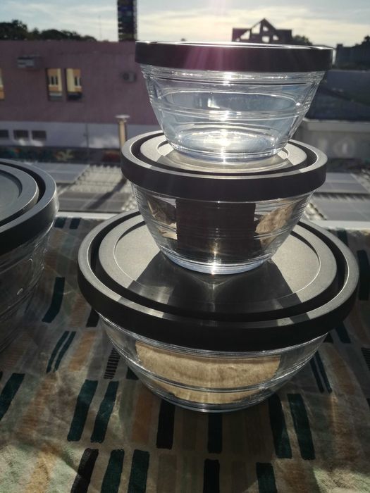 Set de 5 Boluri din Sticla cu capac din plastic +++ Inchidere ermetica +++ CADOU