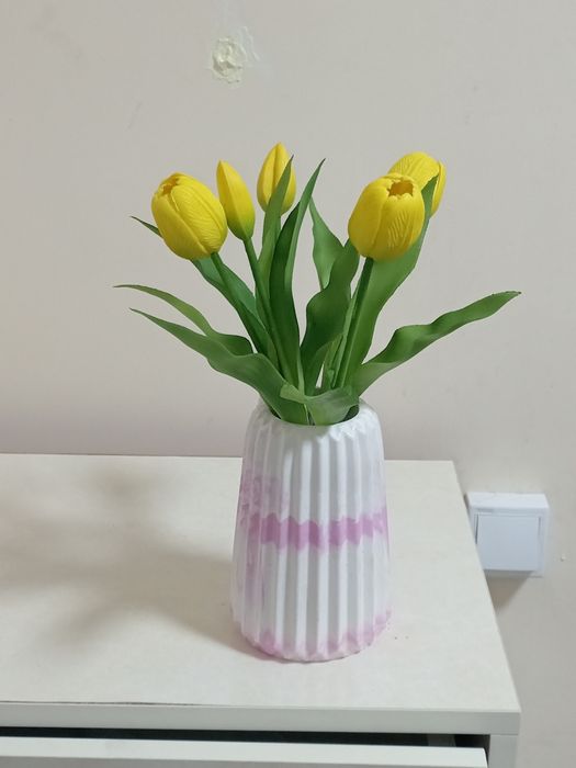 Sun'iy gullar dekoratsiyayasi