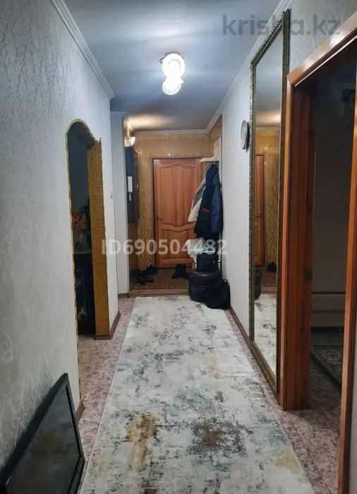 Продам 4х комн квартиру Чокина 38