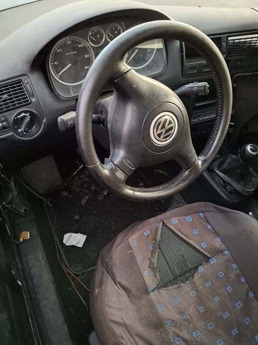 Фолксваген Голф4   1,6 16v. Volkswagen Golf 4  1,6  16V.  На части.