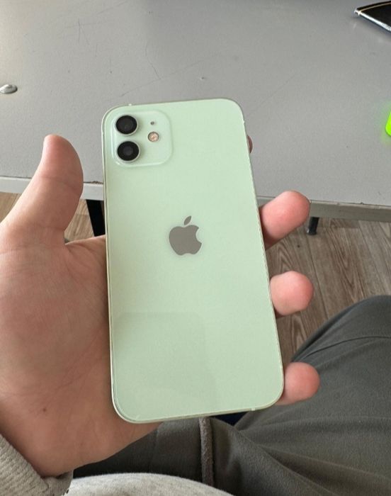 iPhone 12 128gb с айклаудом