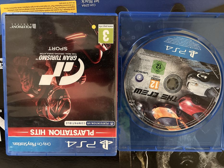 Vand PS4 Slim 500 Gb Black, foarte putin folosit