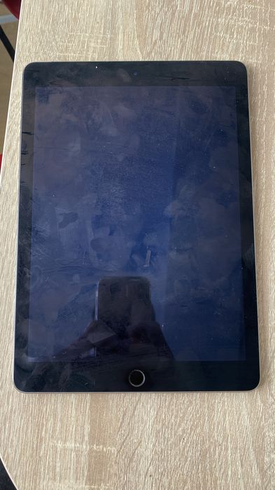 Vand IPad-uri!!!