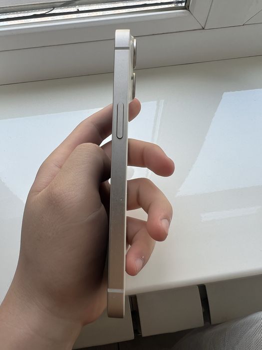 Продам iPhone 14, 128 ГБ, белый цвет