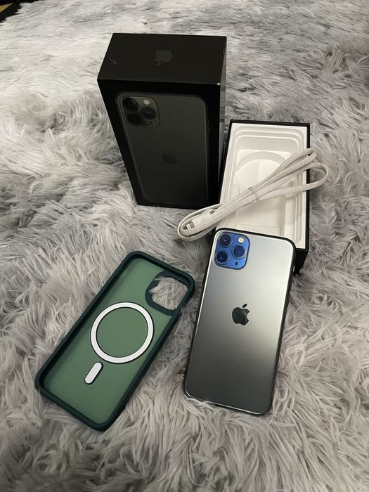 Продам телефон Айфон 11 Pro