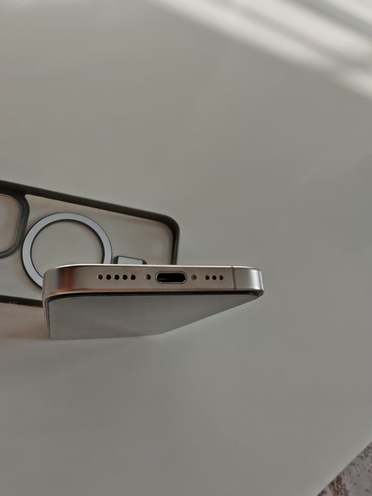 iPhone 15 pro impecabil